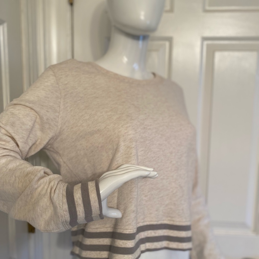Victoria's Secret Cream Sweatshirt sz. M